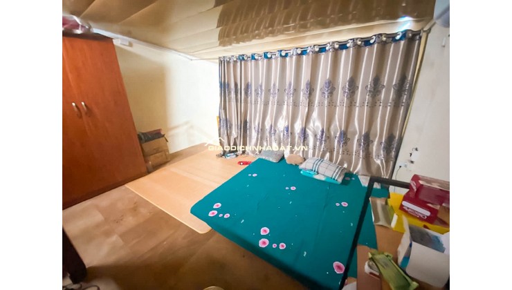 Bán nhà gấp Ngõ 156 Tam Trinh,Hoàng Mai - Diện tích 36m2 - Ôtô đỗ cửa cách 15m - Ngõ thông - Có sân để xe - 1,7 tỷ